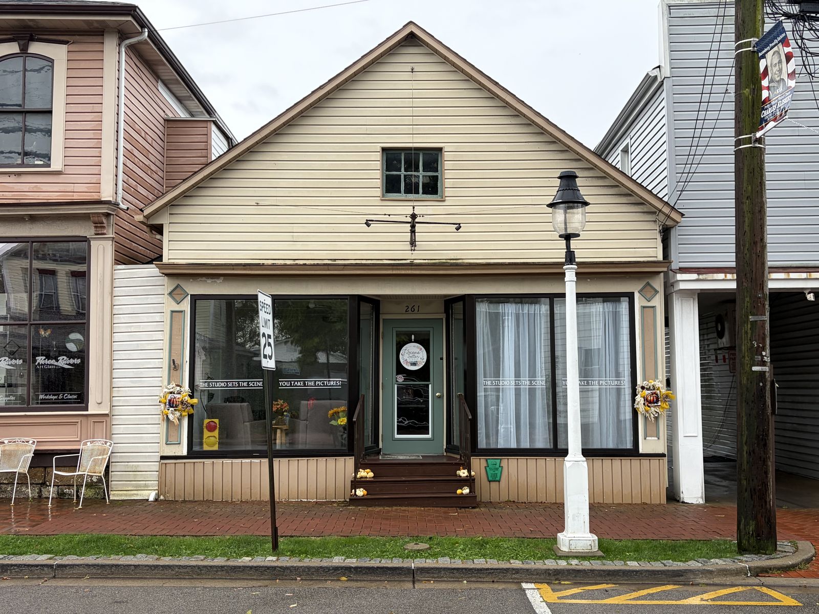 The Scene Setter Studio storefront at 263 W Main St in Saxonburg